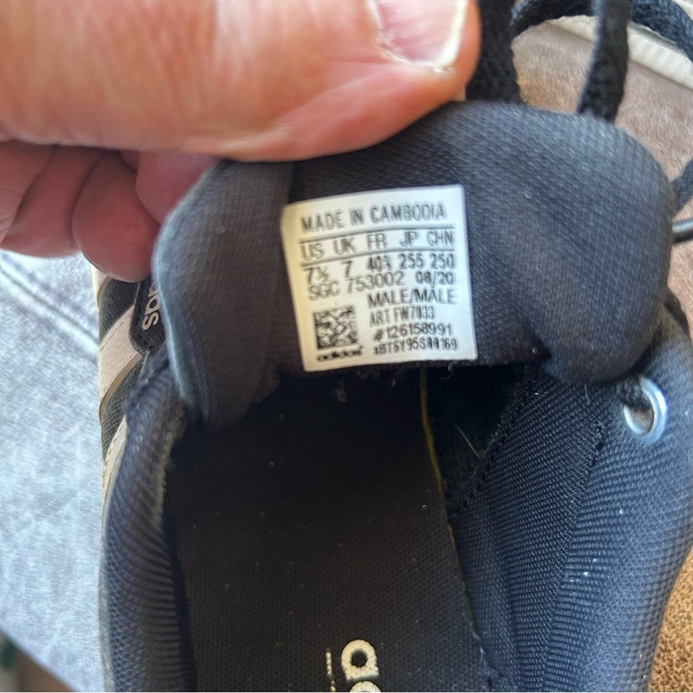 Adidas - Picture 5 of 7